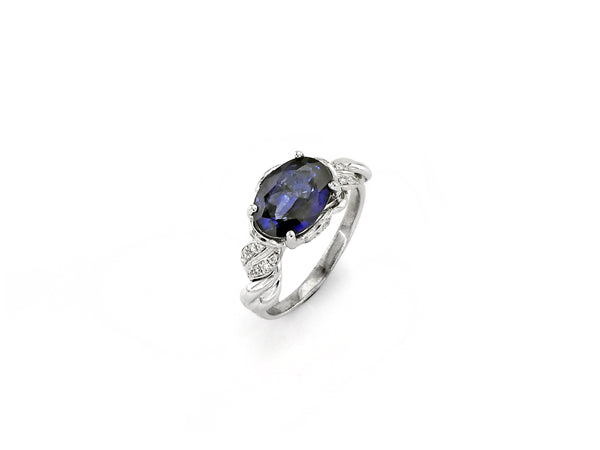 White Gold Ring with Sapphire and Diamond