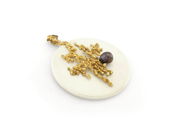 Vintage Yellow Gold Pendant with Bone and Tahiti Pearl