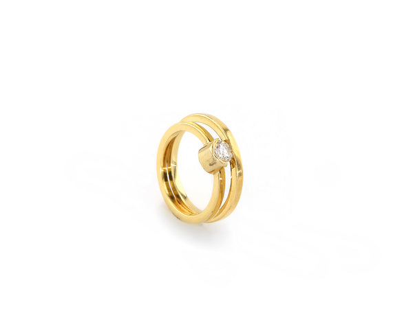 Yellow Gold Ring with Diamond
