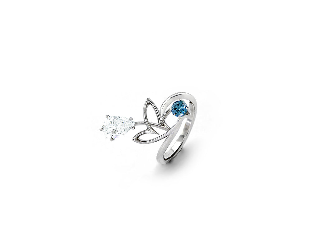 Vintage Ring with White & Blue Diamond